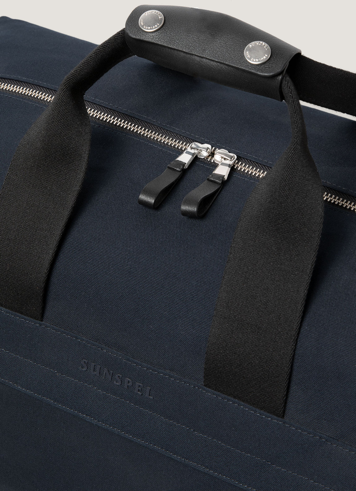 Weekend Bag in Navy