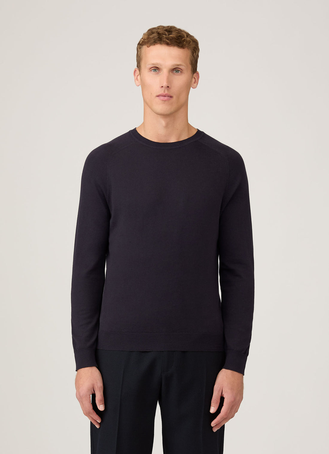 Men's Sea Island Cashmere Crew Neck Jumper in Midnight Navy
