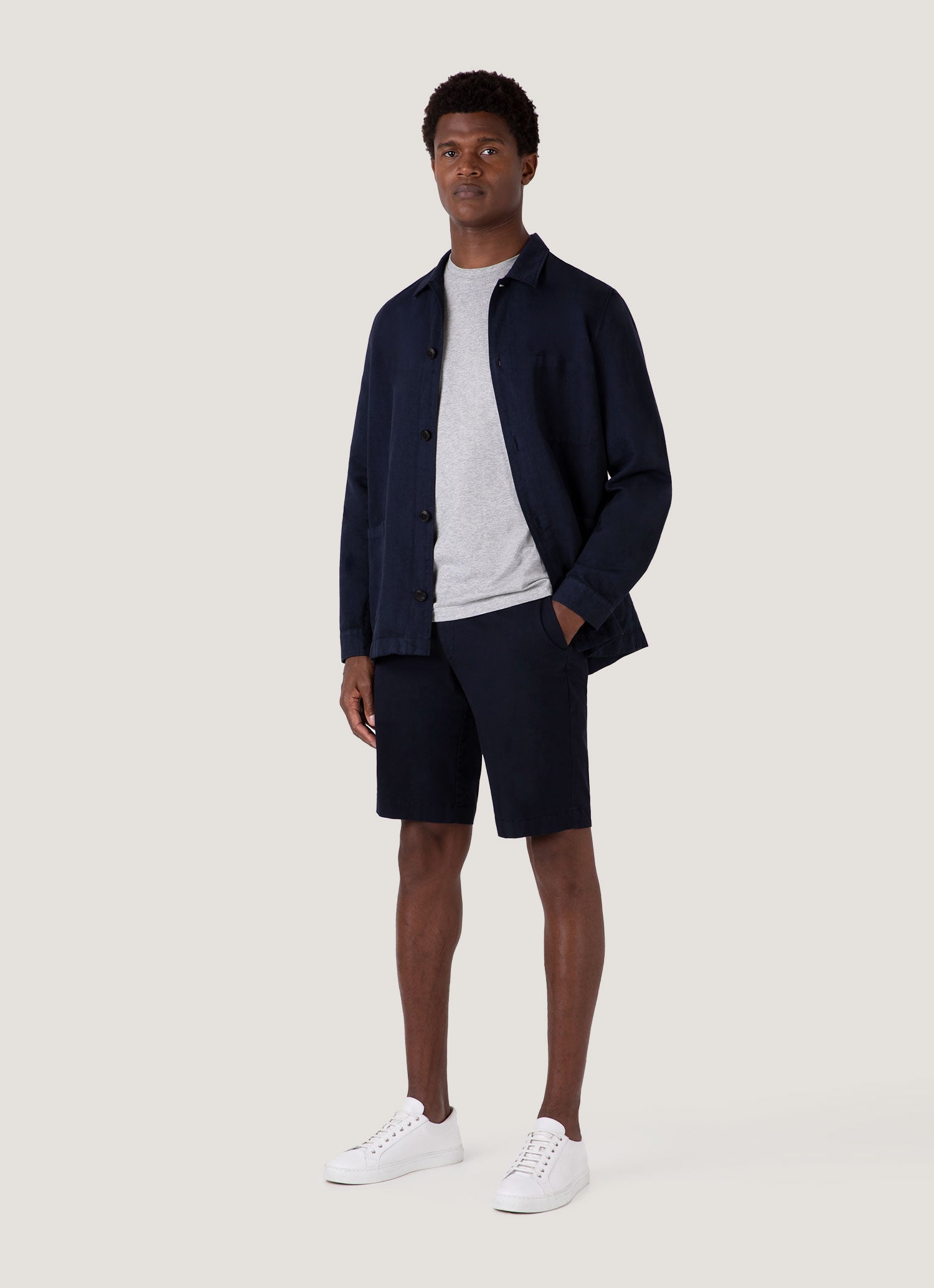 Men's Stretch Cotton Twill Chino Shorts in Navy