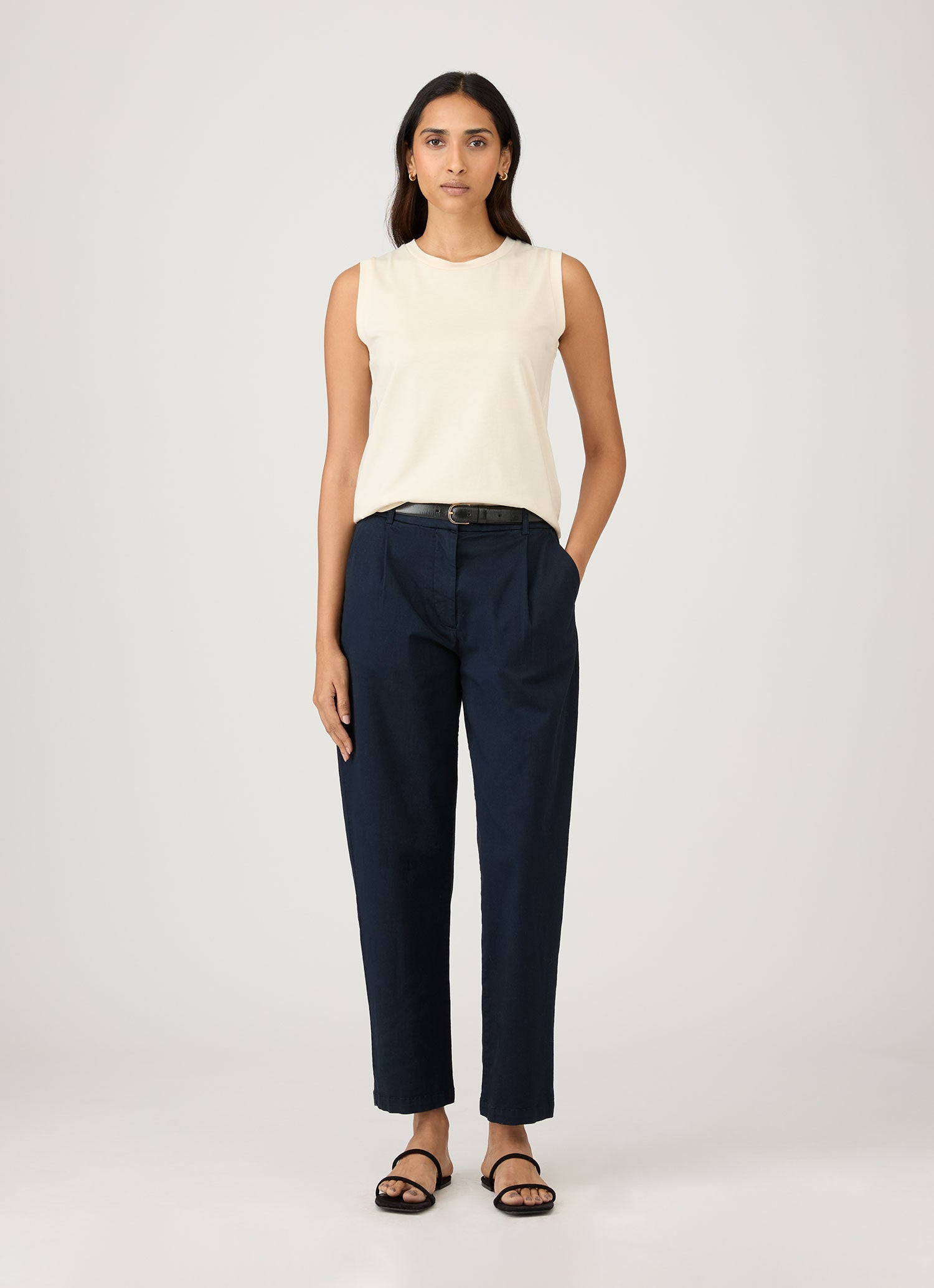 Women's Pleated Chino in Midnight Navy