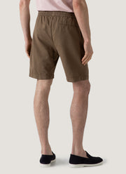 Men's Cotton Linen Drawstring Shorts in Dark Tan